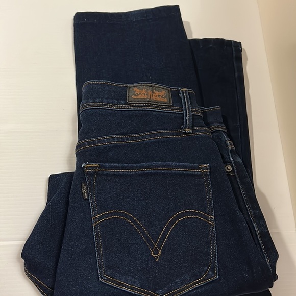 Women's Levi's 512 Perfectly Slimming Skinny Jeans size 6- like new condition - Picture 12 of 13